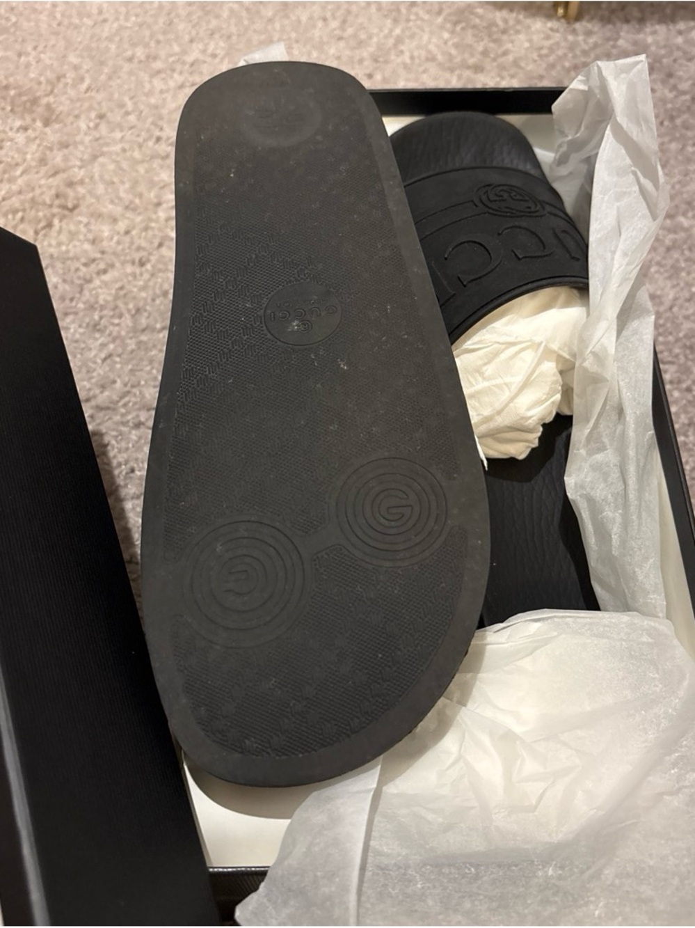 Gucci Black Logo Rubber Slide Sandals - Picture 3 of 8